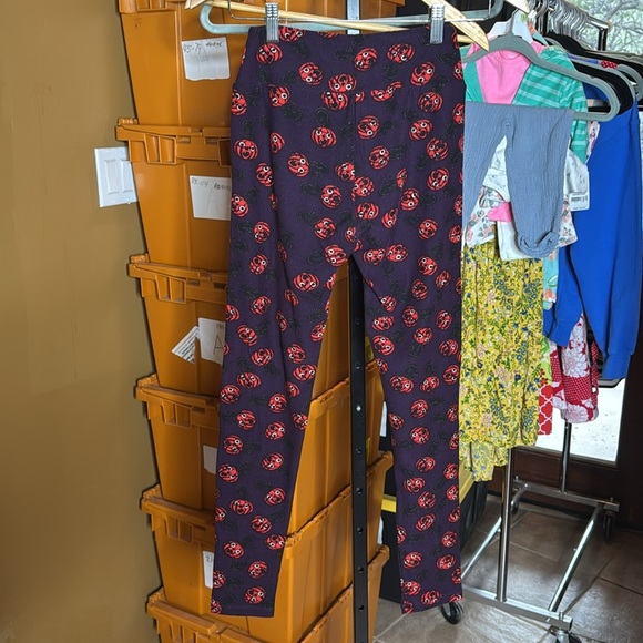 NWOT LuLaRoe Halloween Pumpkins Black Cats Leggings Purple Orange Size OS (2-10) - Picture 6 of 6